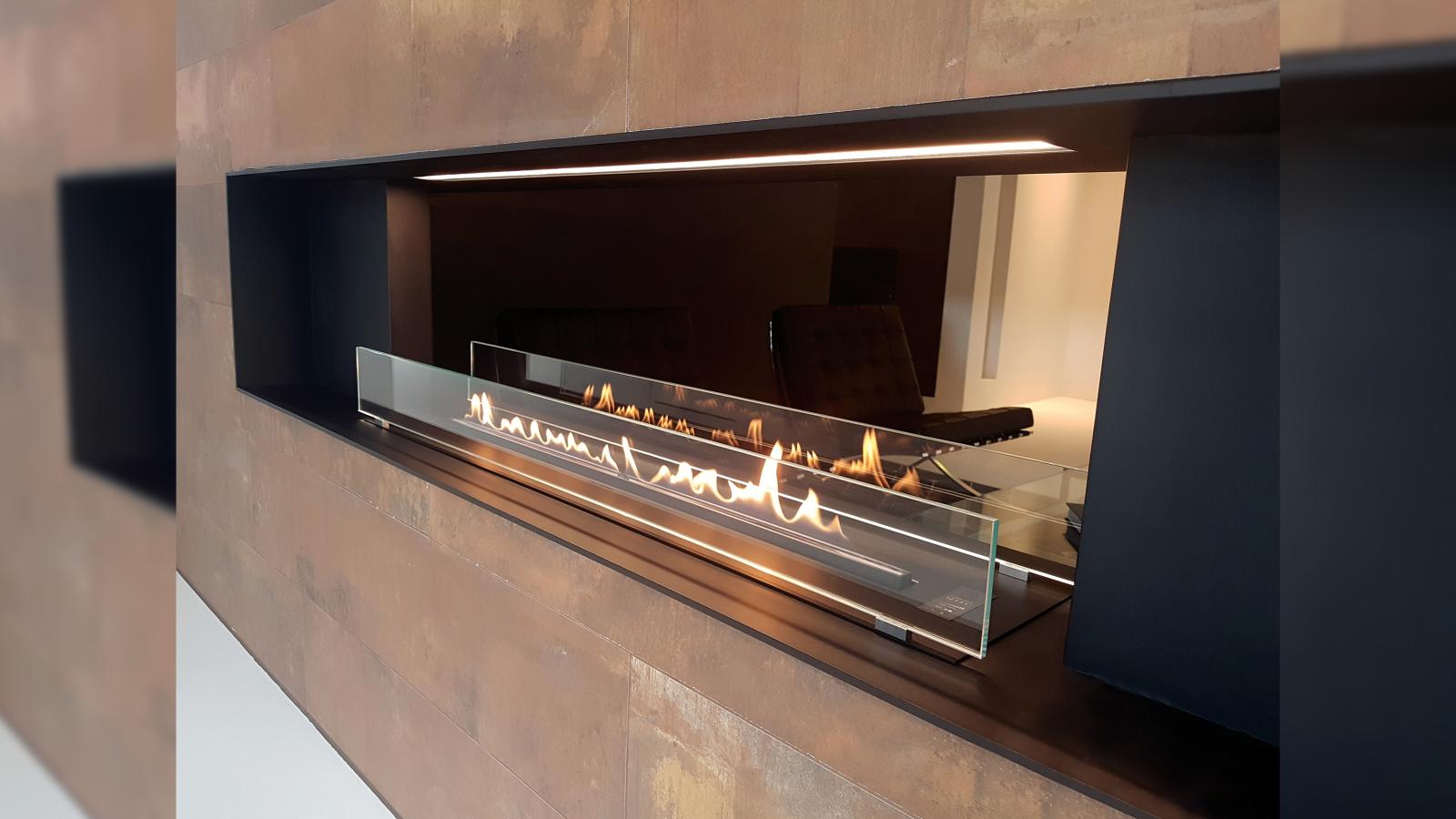 MONTREAL -PANORAMA  FIREPLACE